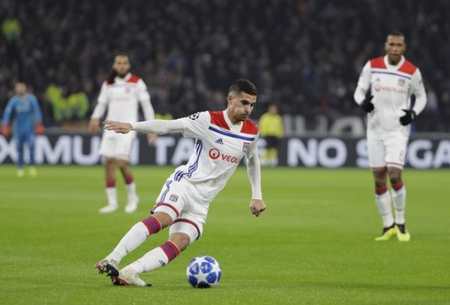 近日接受采 近日接受采